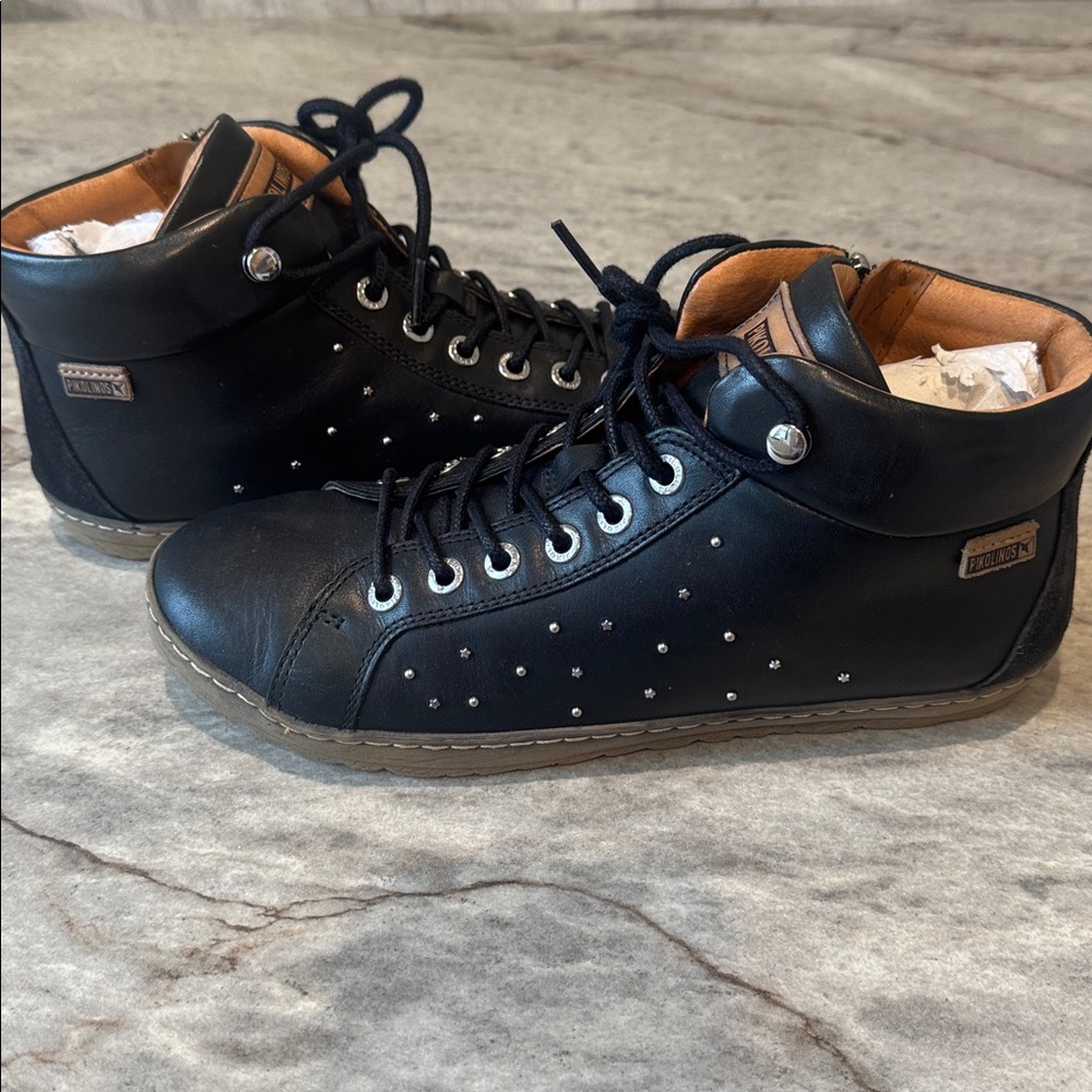 Pikalinos Black High-Top Leather Sneakers with Studs - Picture 4 of 5